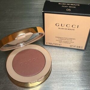 Gucci Blush De Beauté Cheeks & Eyes Powder in Rosy Beige Mauve